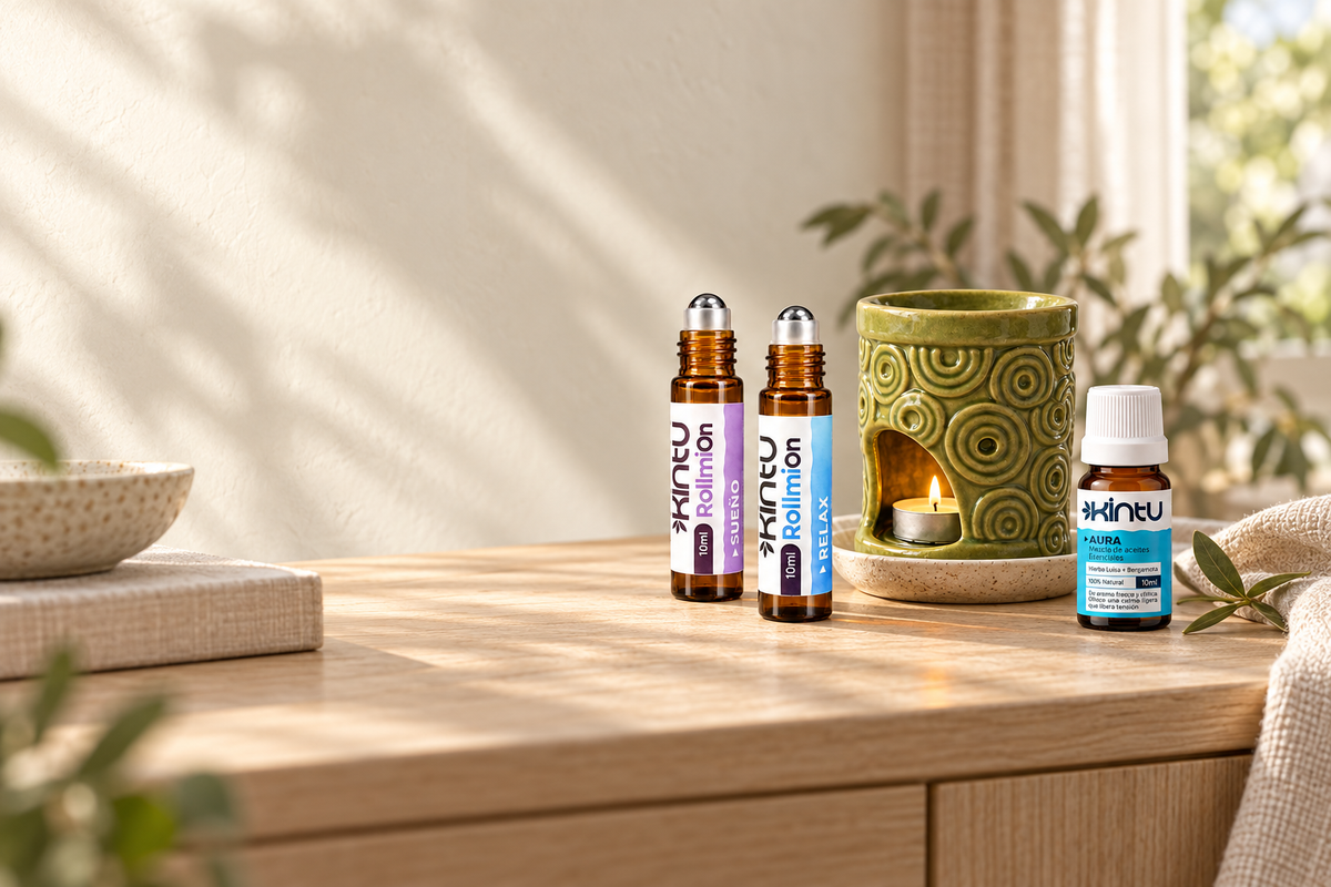 Kit Ritual Kintu con dos RollmiOn, Blend Aura y hornito de cerámica verde.